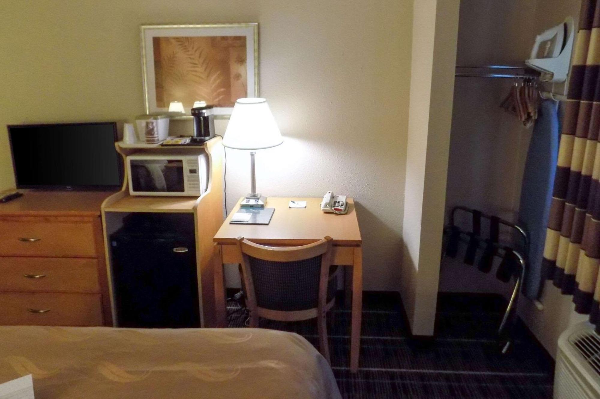Quality Inn Dfw Airport North - Irving Exterior foto